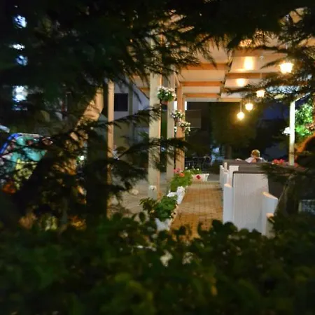 卡德里萨酒店 酒店