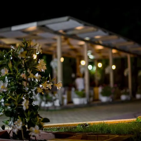 Otel Kadrisa Dıraç