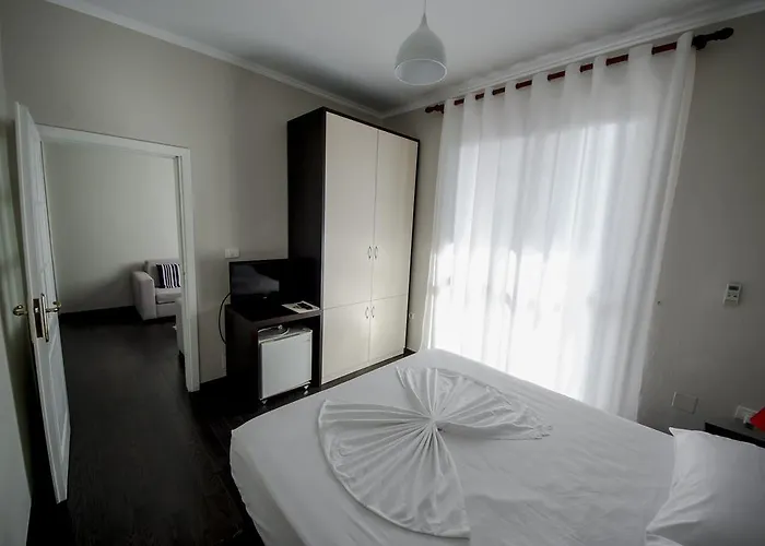 ホテル Kadrisa 3*