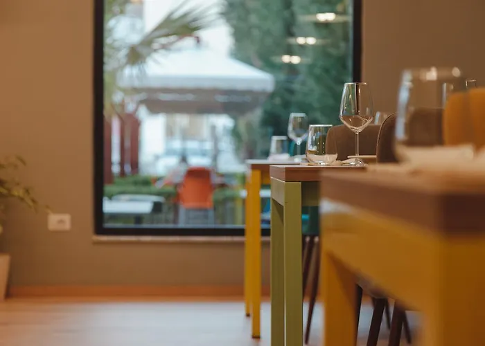 ホテル Kadrisa 3*